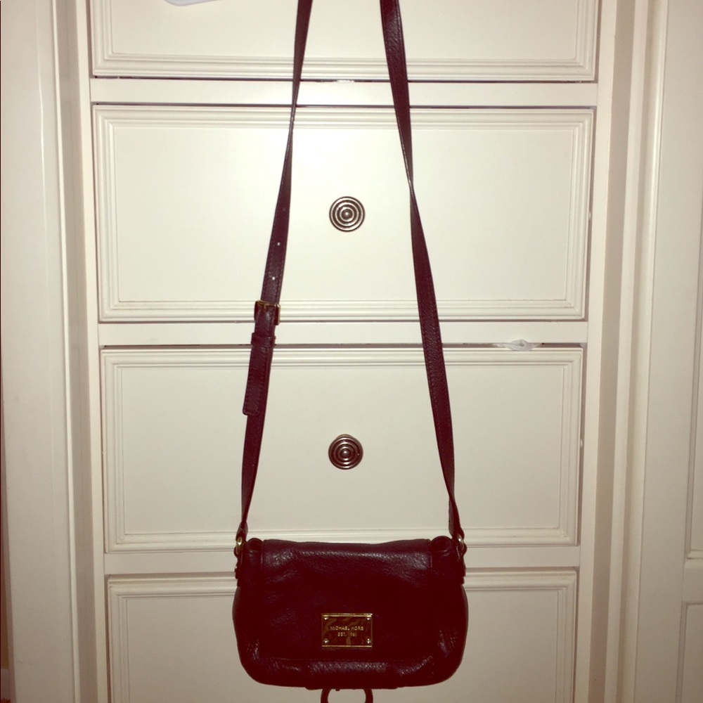 MK cross body
