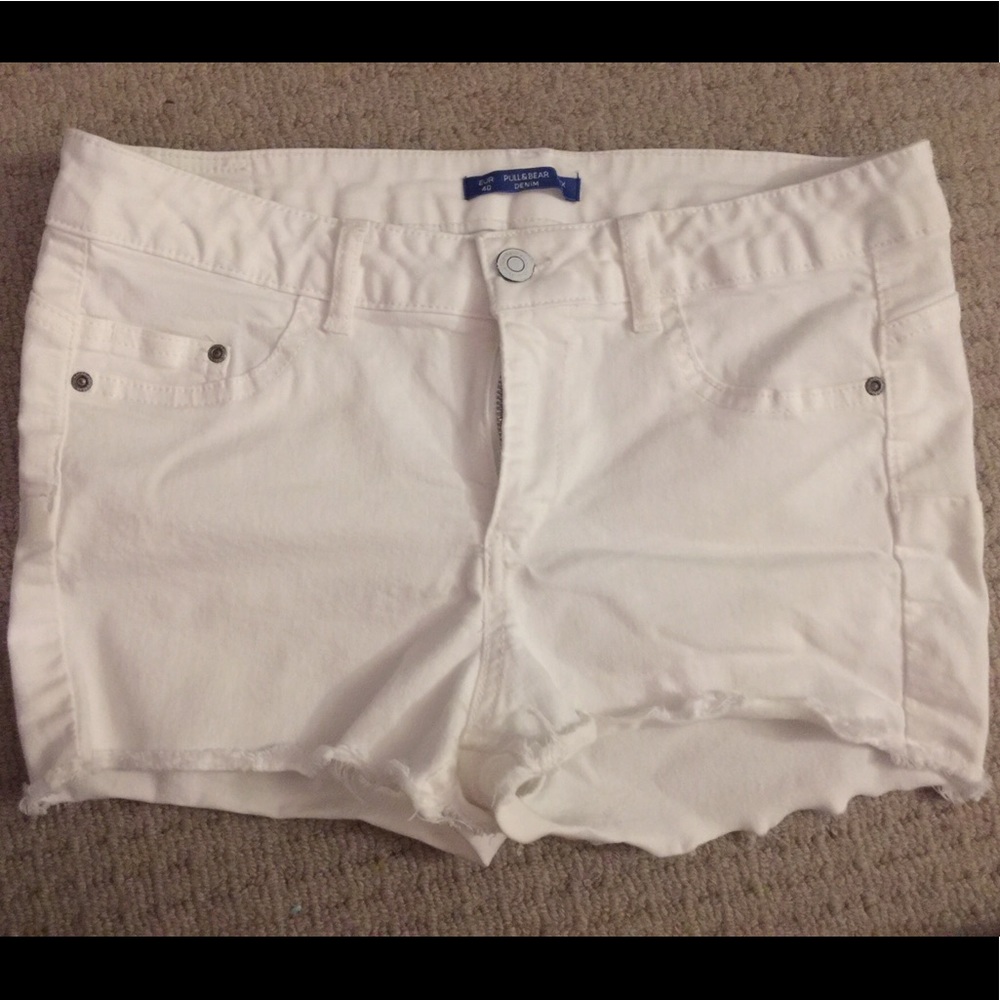 Pull&bear white shorts 40