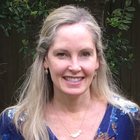 Meet your Posher, Amy - Picture 2 of 2