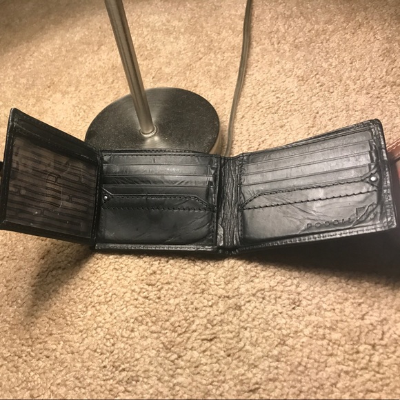 Fossil Wallet - Picture 3 of 3