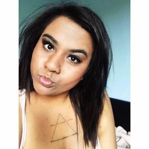 Meet your Posher, Danielle