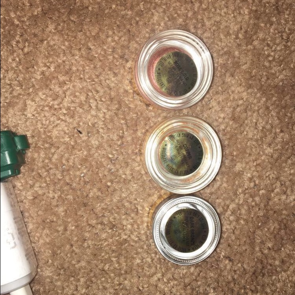 Kylie Cosmetics! 2 creme eye shadows & a liner