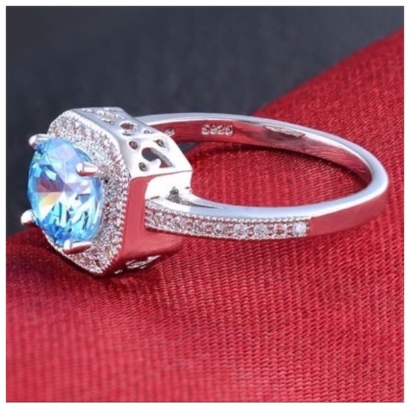 LAST ONE!๐GORGEOUS 925 STERLING SILVER RING๐ - Picture 2 of 3