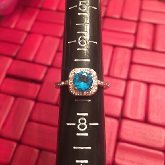 LAST ONE!๐GORGEOUS 925 STERLING SILVER RING๐ - Picture 3 of 3