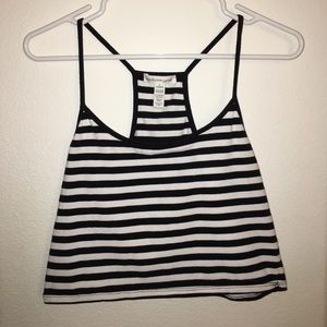 crop tank LARGE BUT SMALL