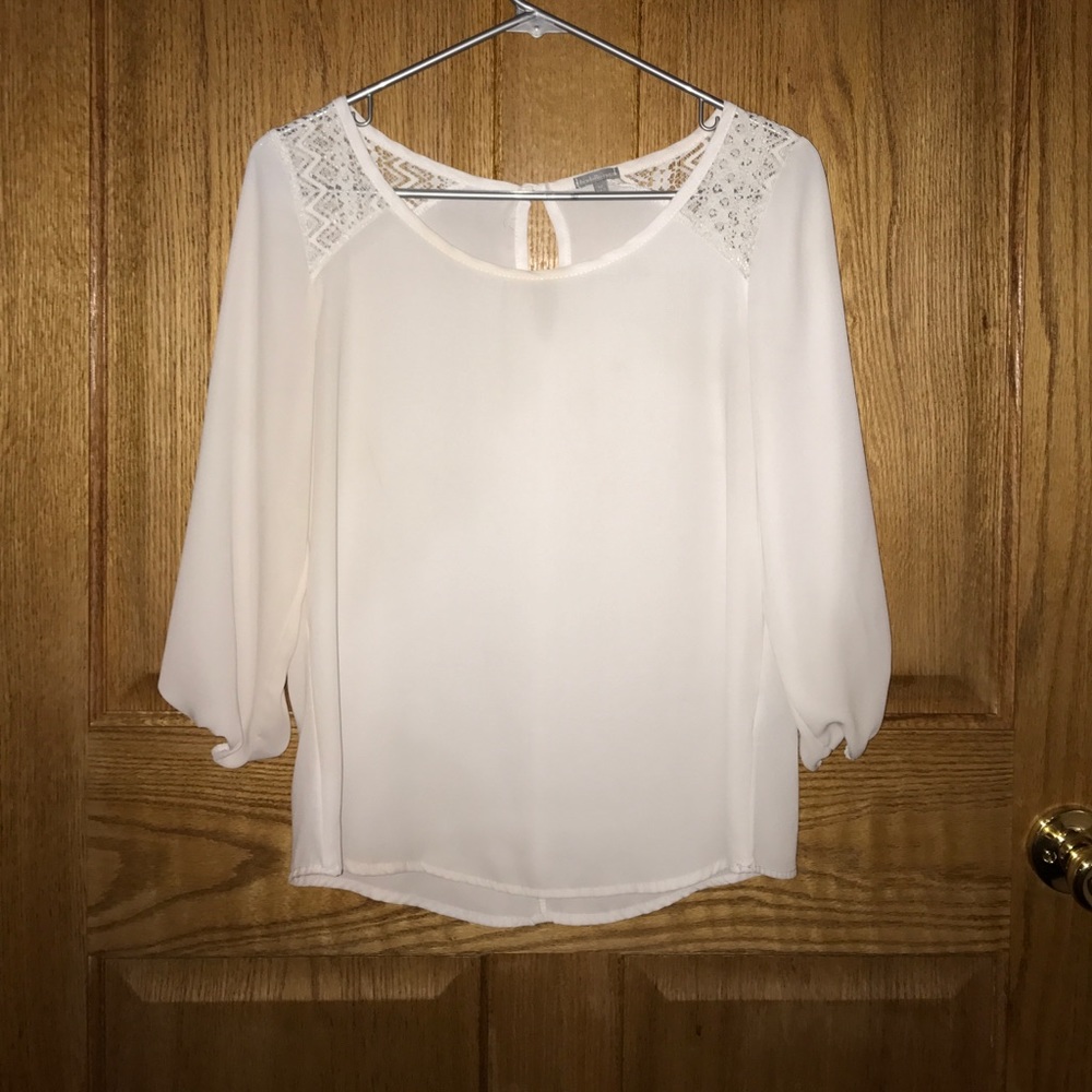 Cream 3/4 sleeve blouse
