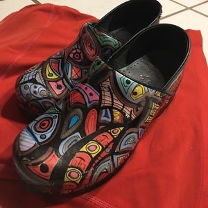 Art Deco Dansko
