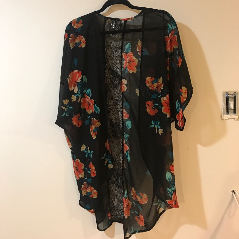 Black floral kimono