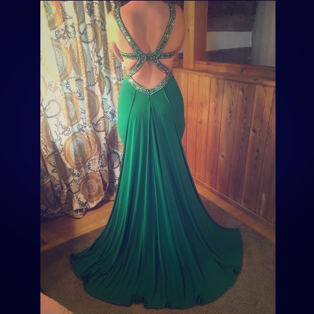 2016 prom dress, only worn once, non-smoking home.