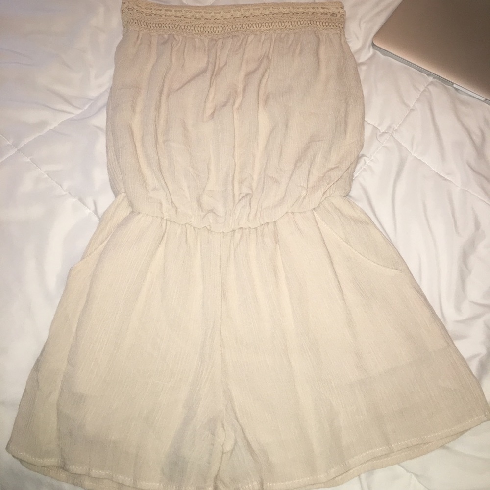 Women's strapless romper