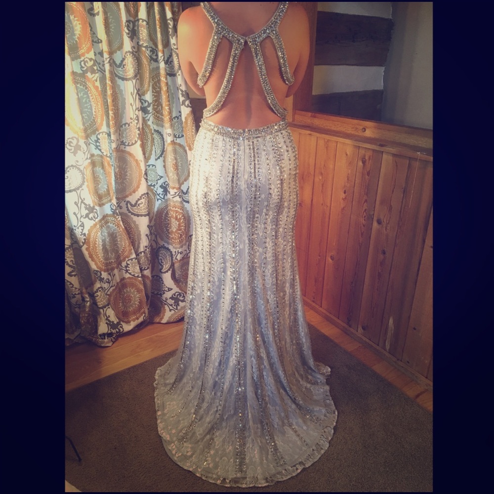 2016 prom dress, never worn, non-smoking home