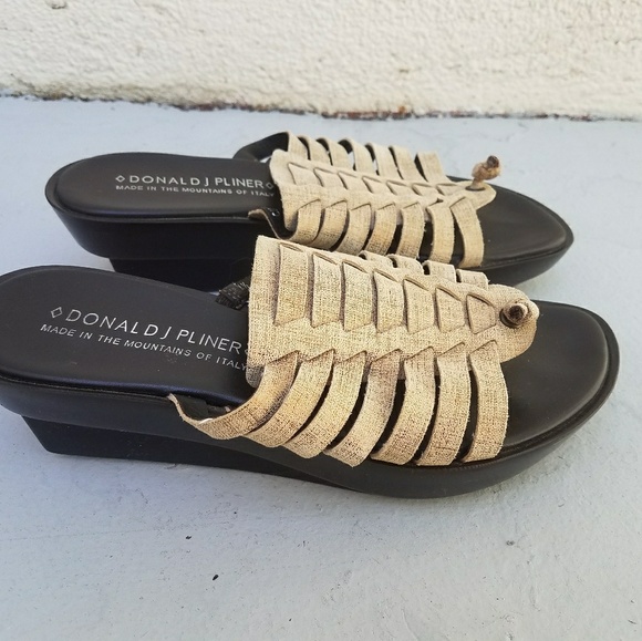 Donald J Pliners Sandals - Picture 2 of 4