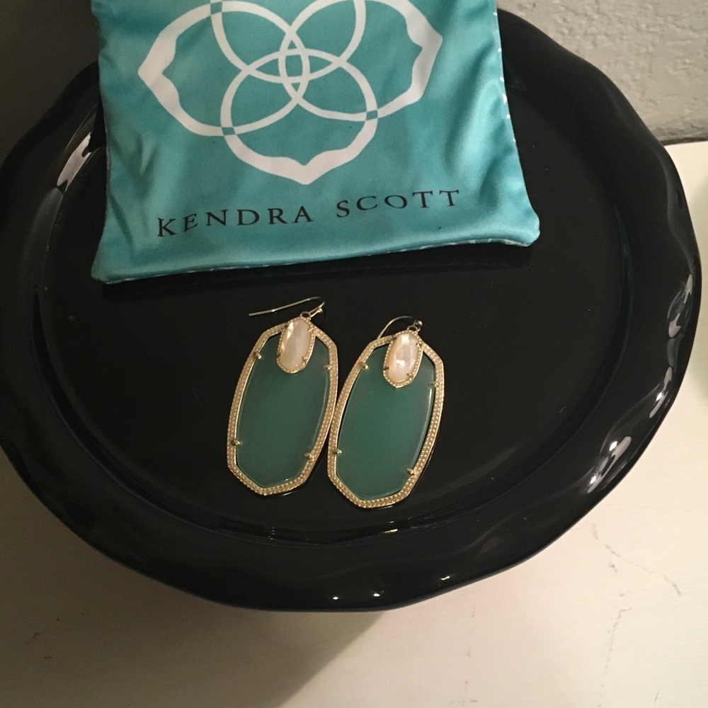 Kendra Scott Darcy Earrings