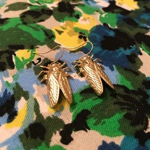 Gold-tone vintage style cicada earrings - new!