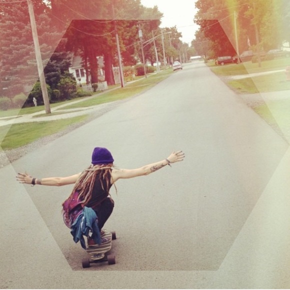 𝙷𝚘𝚠𝚍𝚢 𝚏𝚛𝚒𝚎𝚗𝚍𝚜♒️👁🌿🔮👻🎶🙏🏽🌲⚔️👽🌌 - Picture 10 of 16