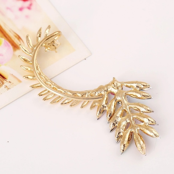 🌈☄Rhinestone Leaf Cuff Earrings Ear Crawlers - Picture 2 of 4