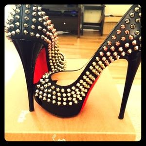 Christian Loubatins spiked high heals