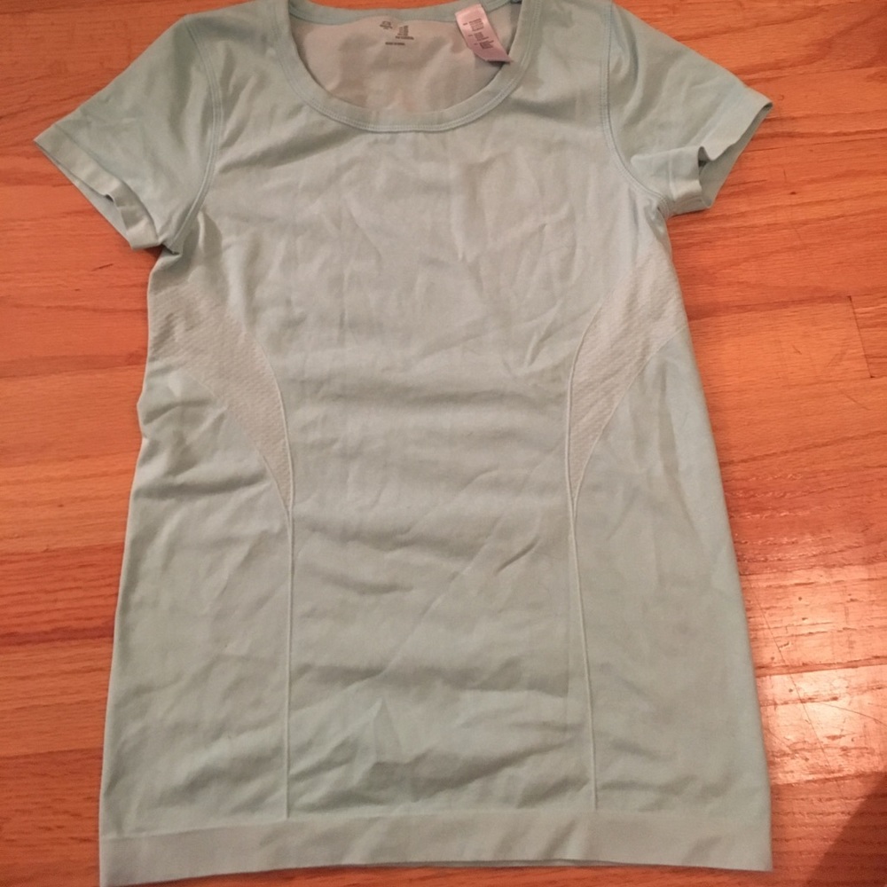 Baby blue Gap Fit shirt
