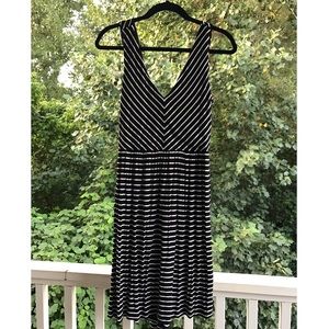 V-Neck Dress | Cutout Back!