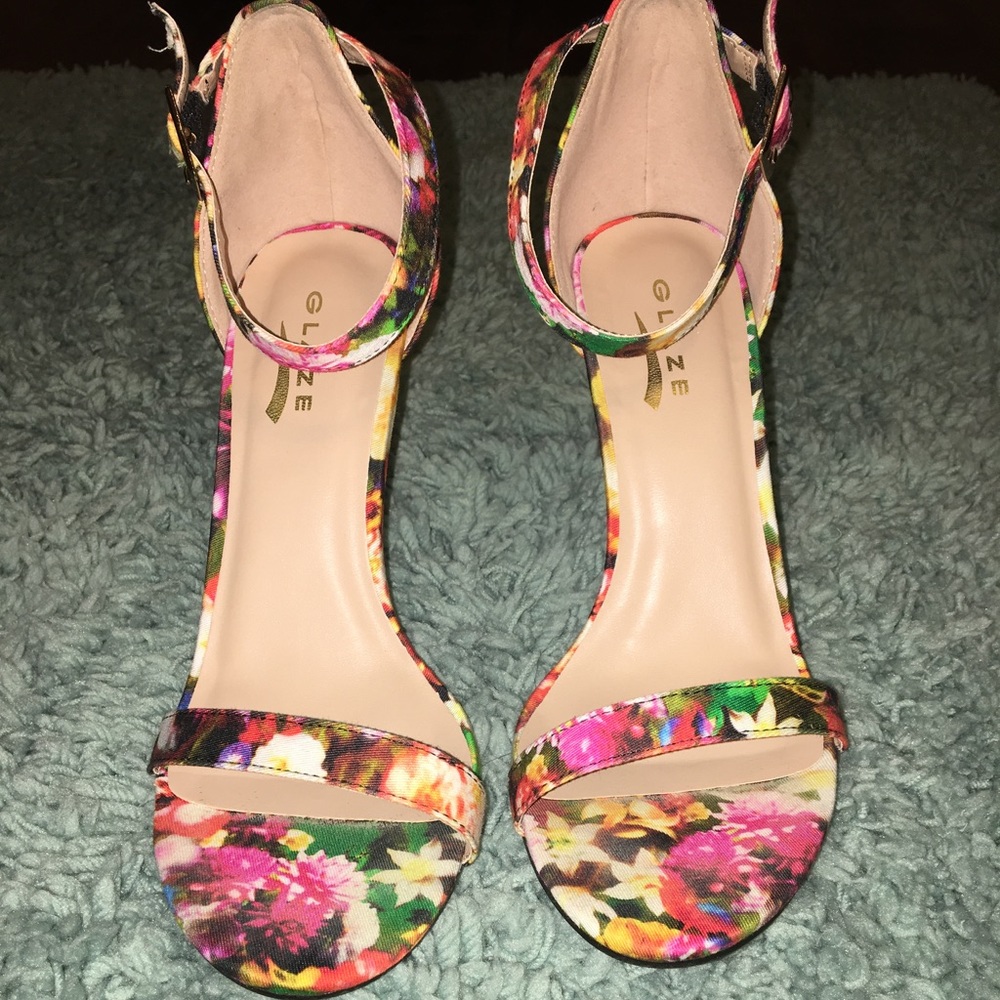 Multi-color Ankle strap sandals