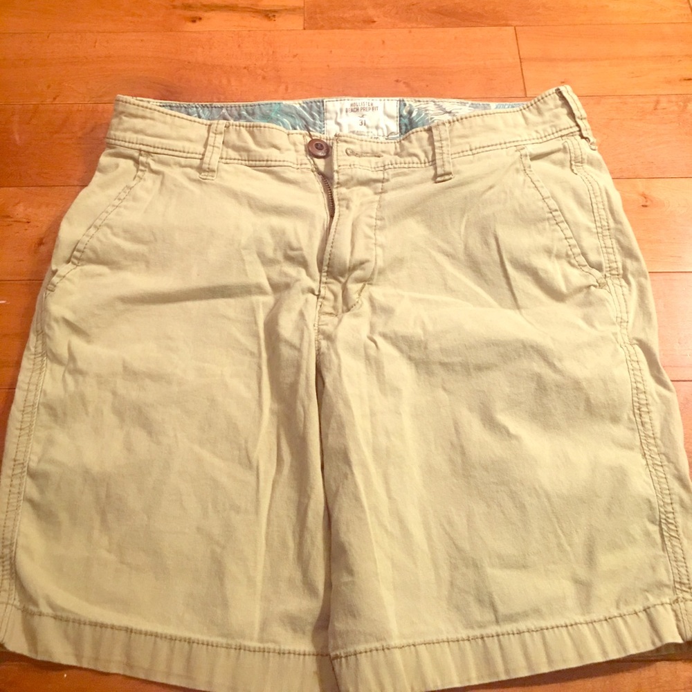 Tan Hollister shorts - Beach Prep Fit