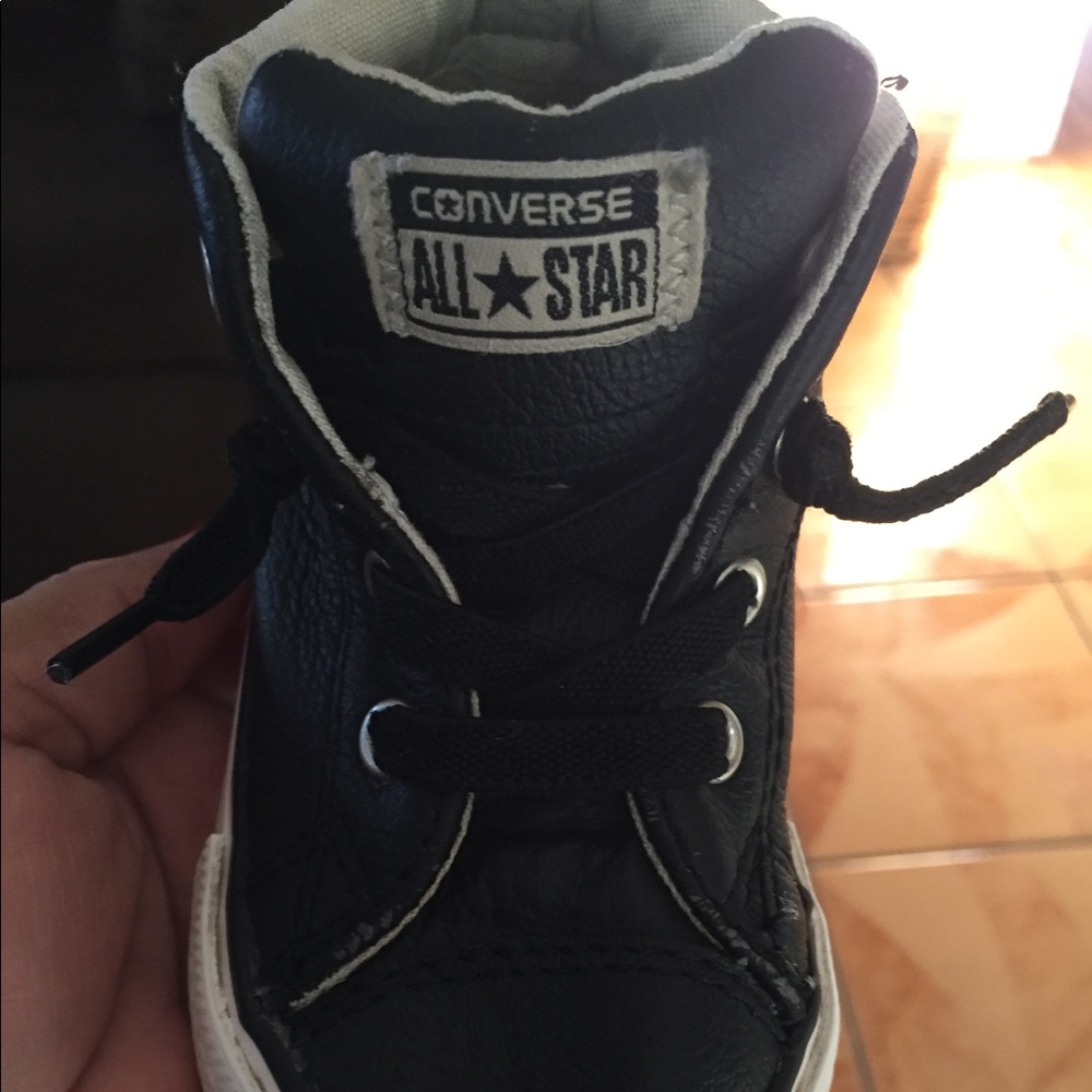 Toddlers converse