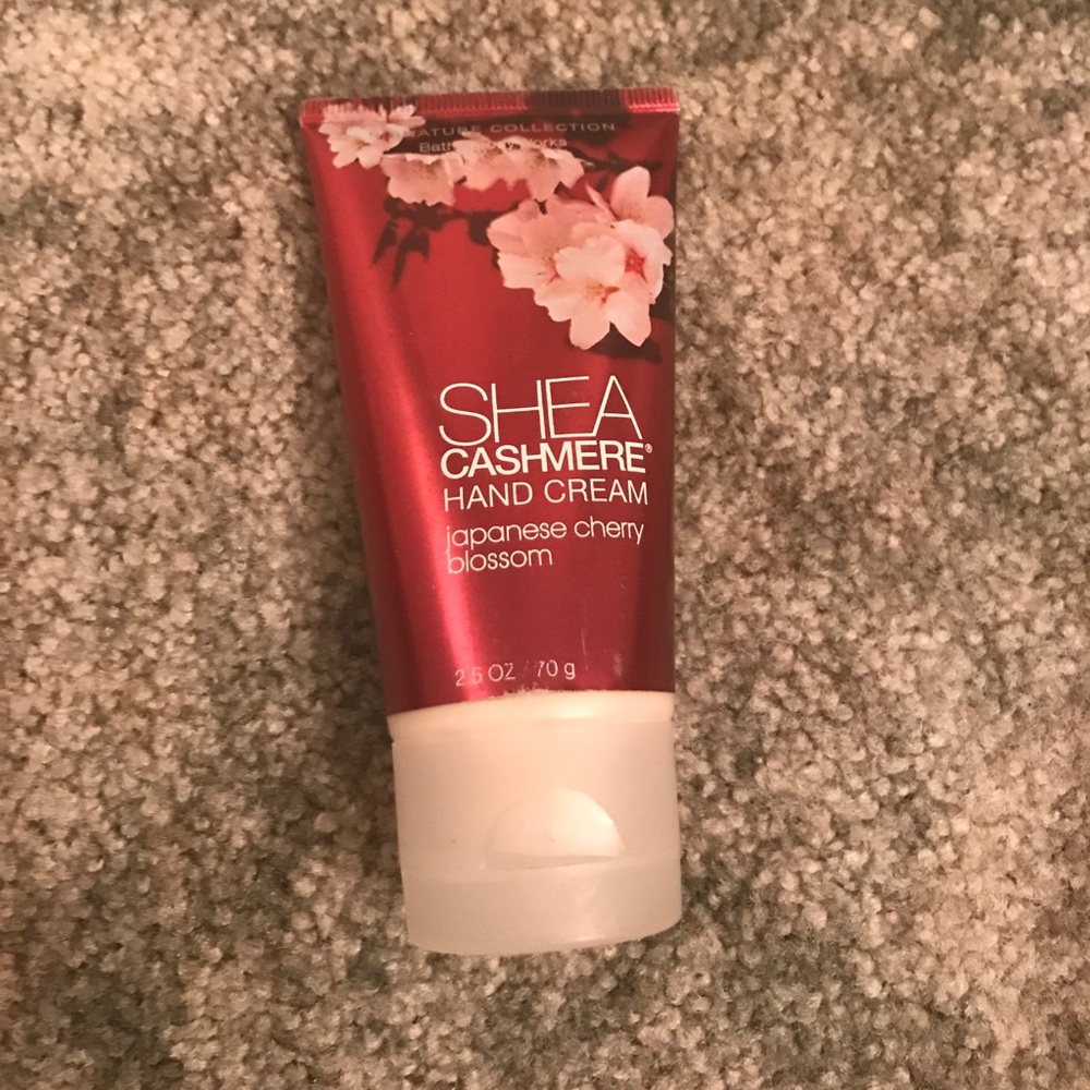 Shea cashmere hand cream Japanese cherry blossom