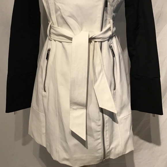 NY&Co Raincoat - Picture 2 of 4