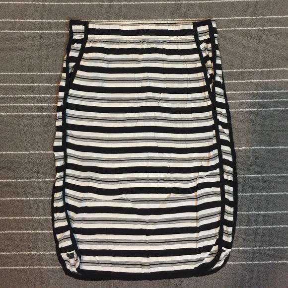 LOFT Dresses & Skirts - LOFT Striped Silky Pencil Skirt