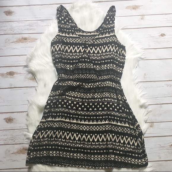 B&W Cut Out Back Dress - Picture 4 of 7