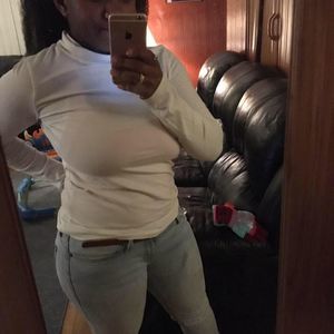 Meet your Posher, Kayla