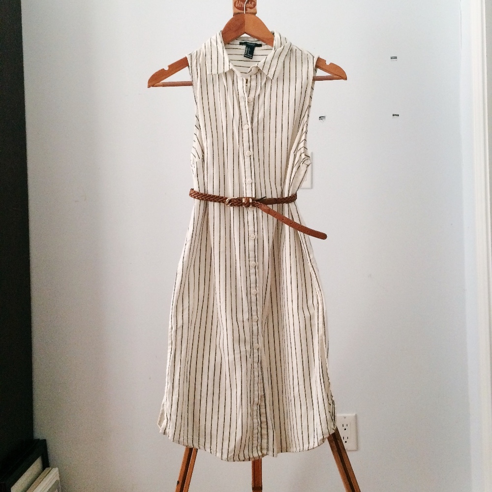 Forever 21 S Navy Cream Striped Sleeveless Collar