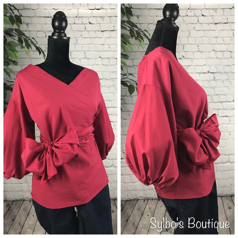 ‼️Price Drop‼️V-Neck Blouse