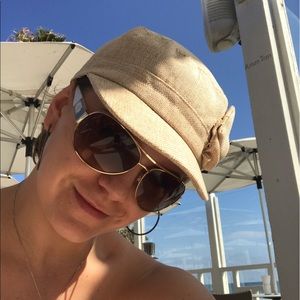 Meet your Posher, Anna