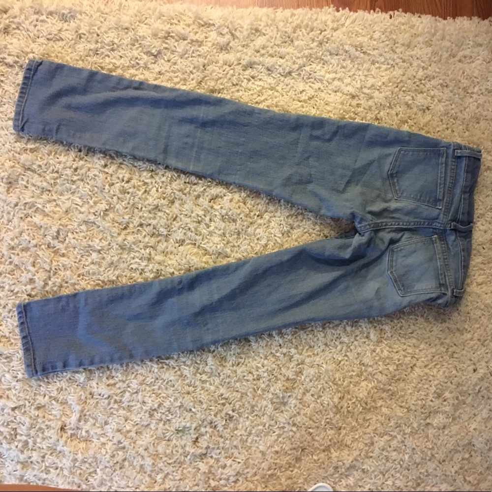 Out grown - Picture 2 of 4