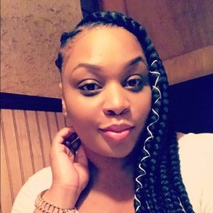 Meet your Posher, Crystal