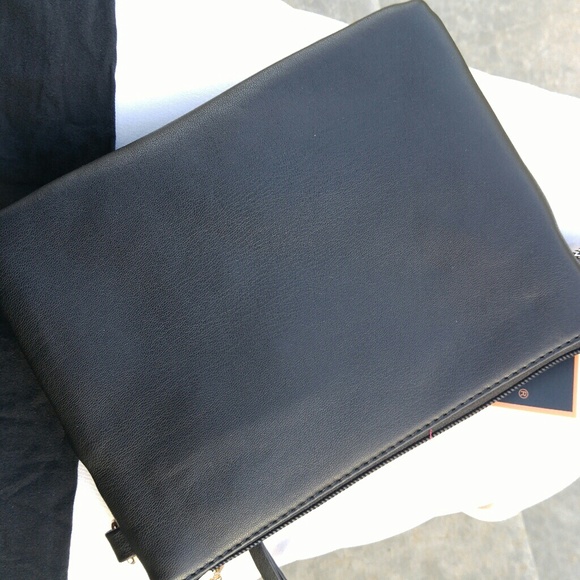 Black quilted clutch or crossbody bag - Picture 3 of 4