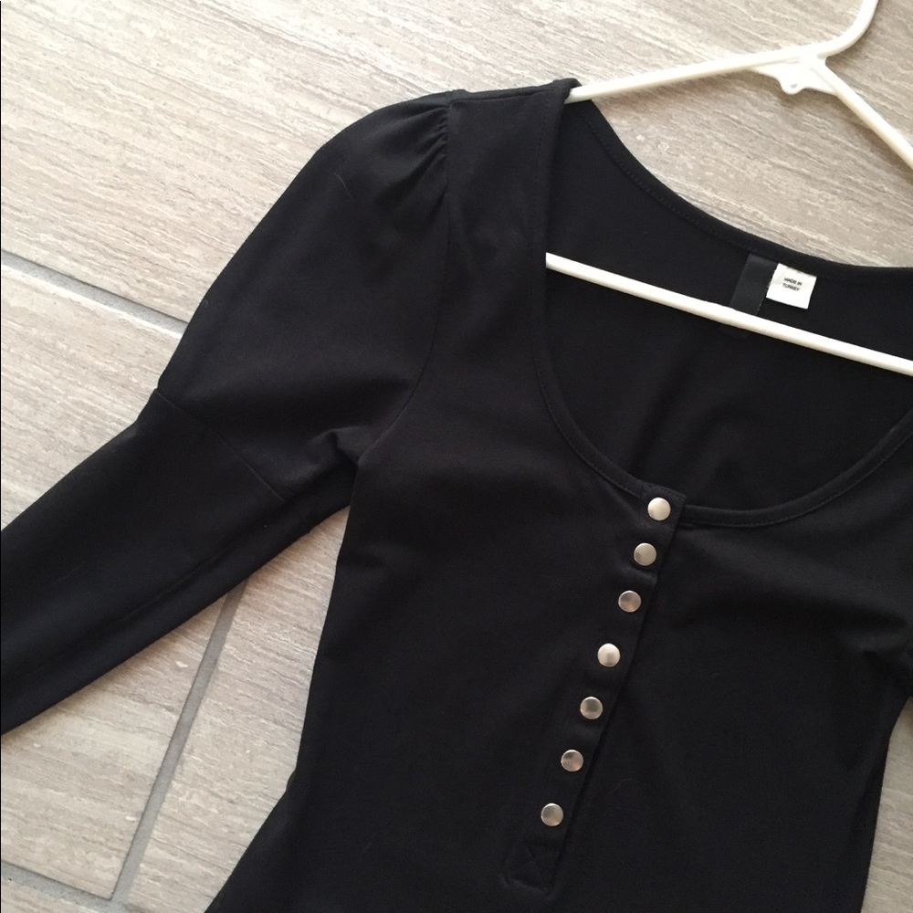 Long Sleeve Dress with Slight Puff Sleeves - Picture 4 of 7
