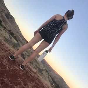 Meet your Posher, Alyssa