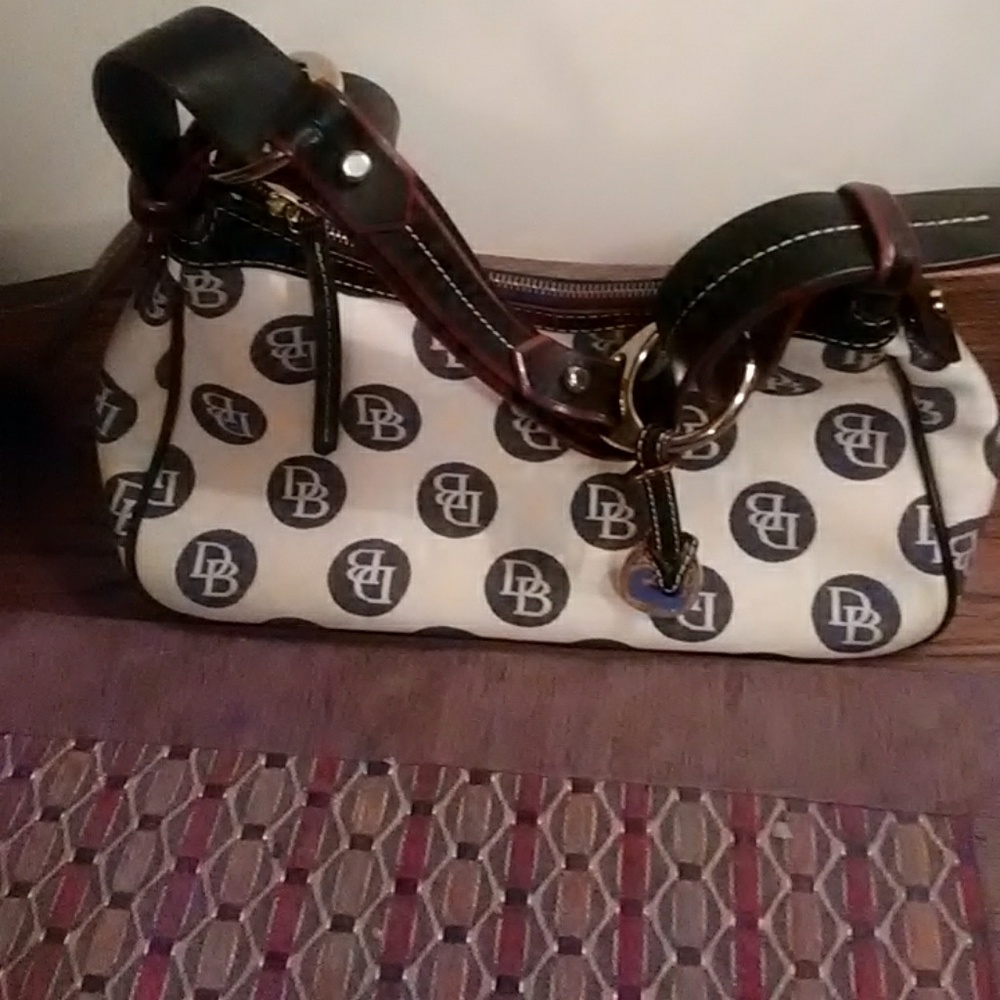 Purse - Picture 2 of 4