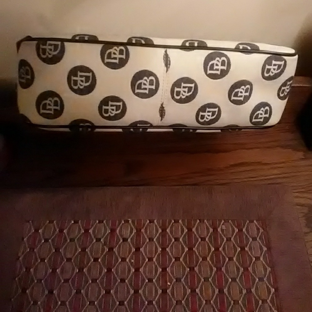 Purse - Picture 3 of 4