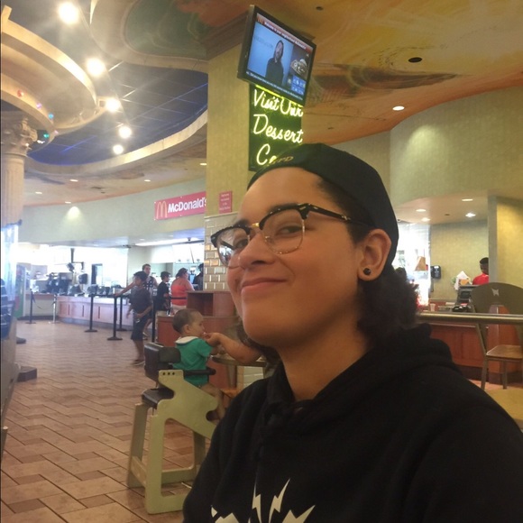 Meet your Posher, Devon - Picture 1 of 1