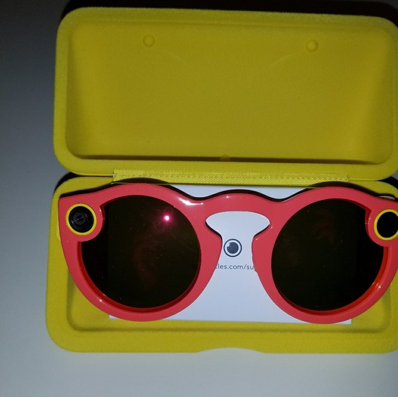 Spectacles - Picture 2 of 3