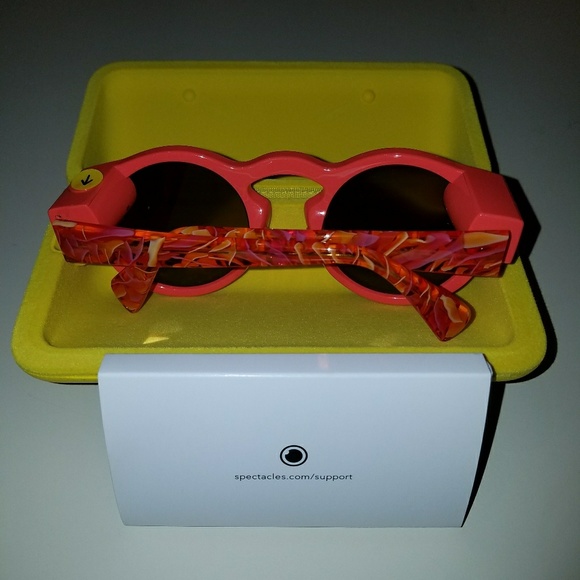 Spectacles - Picture 3 of 3