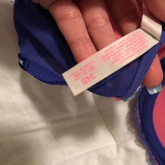 PINK VS Push up bra - Picture 3 of 3