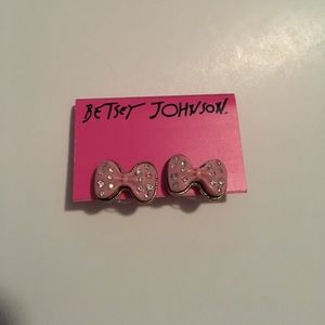 Bow earrings