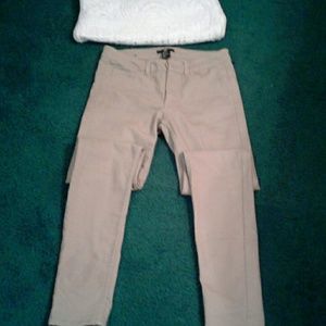 H&M  Khaki skinny jeans, as 6, tiny 4 like 6!!!