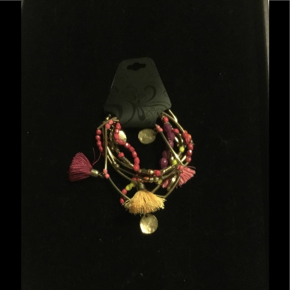 GERU MULTIPLE TASSEL BRACELET SET