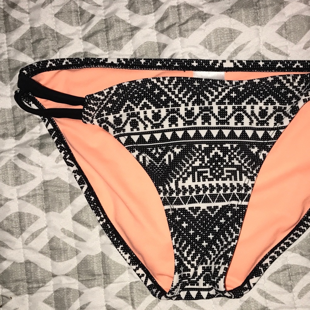 Bikini bottoms