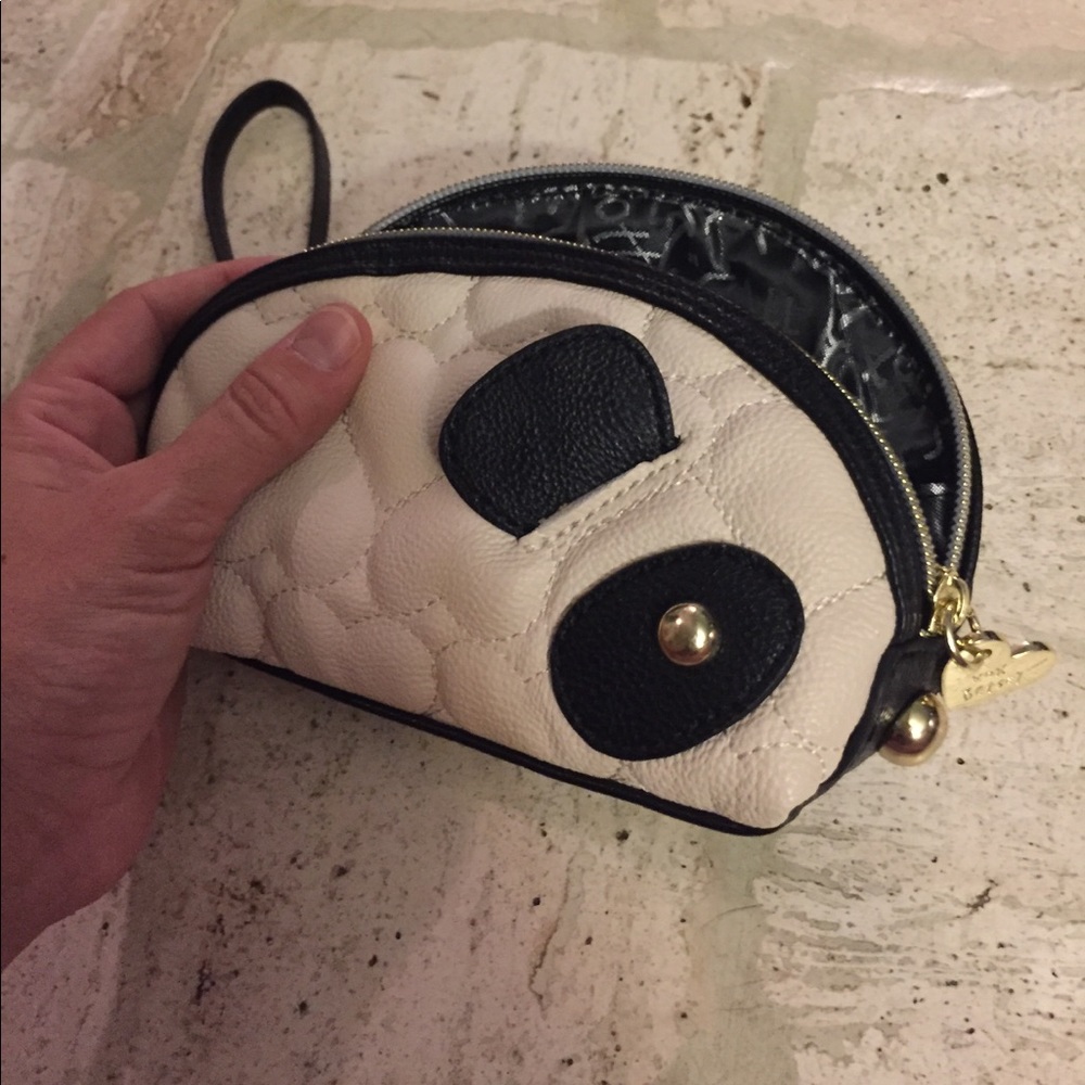 CUTEST WRISTLET EVER Betsy Johnson Panda 🐼😍